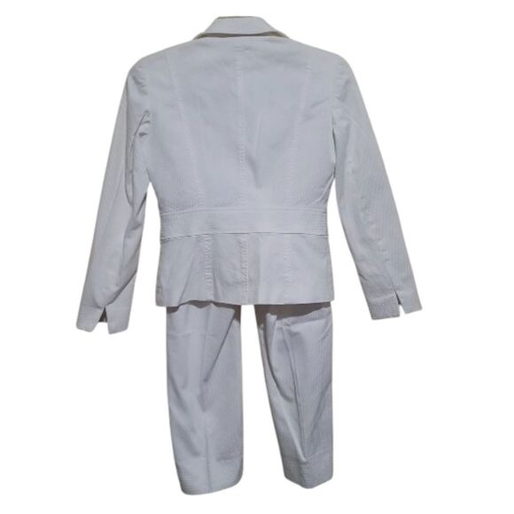 Kasper Women’s  White Cropped Slim PantSuit Size 4 Jacket Size 6 Pants - Picture 2 of 14